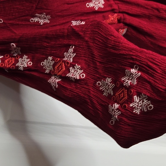 Bohemian Red Summer Top w Embroidery Sz. Medium - Picture 3 of 7